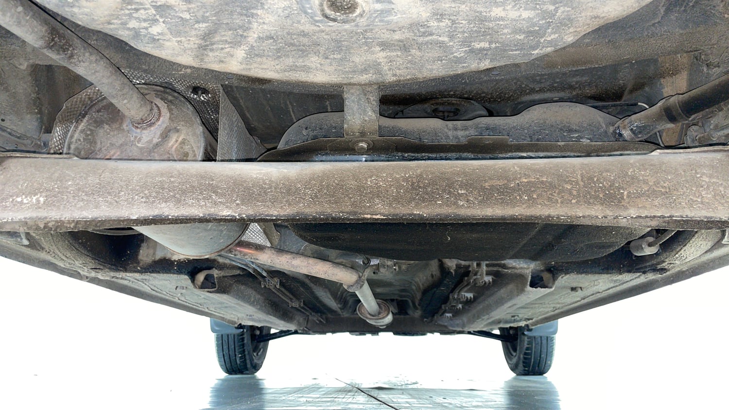 Used 2023 Renault Kwid RXT 1.0 Petrol Manual extra REAR UNDERBODY VIEW (TAKEN FROM REAR)