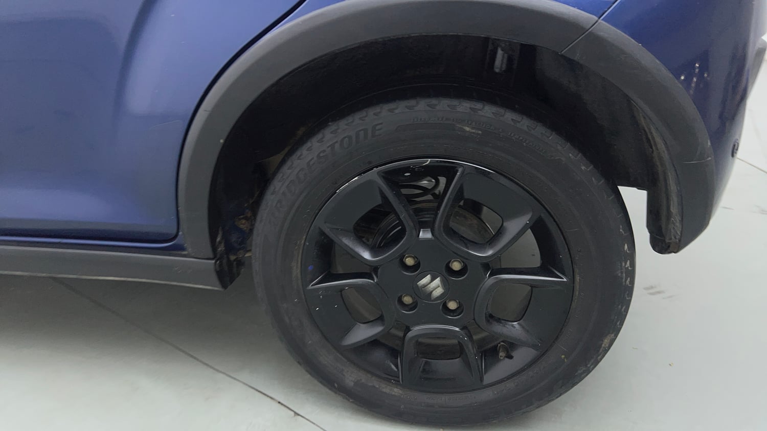 Used 2019 Maruti Suzuki Ignis Zeta 1.2 MT Petrol Manual tyres LEFT REAR TYRE RIM VIEW