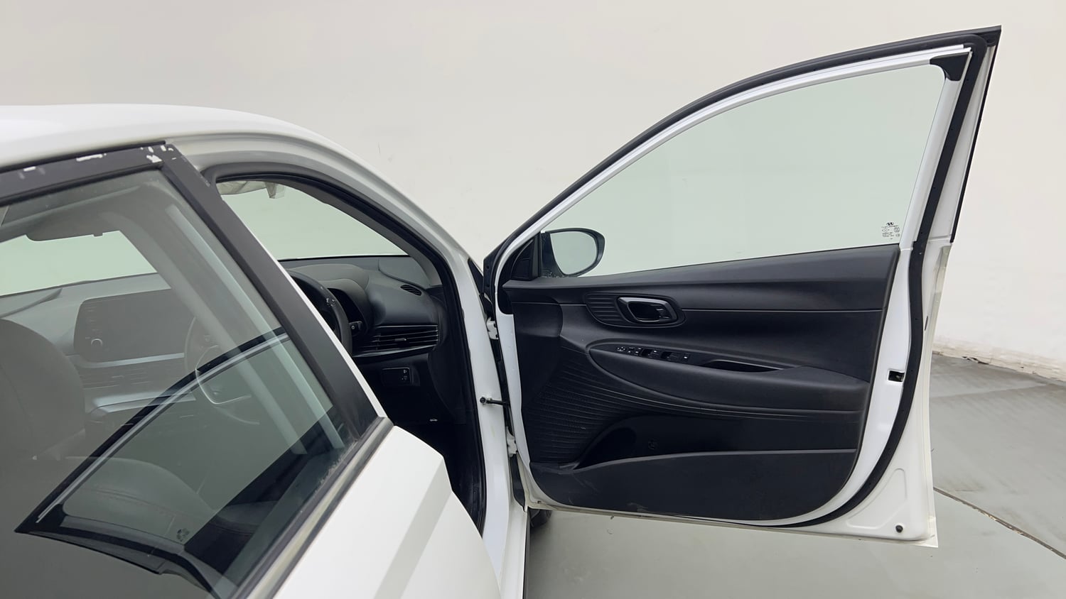 Used 2022 Hyundai i20 Sportz 1.2 IVT Petrol Automatic interior RIGHT FRONT DOOR OPEN VIEW