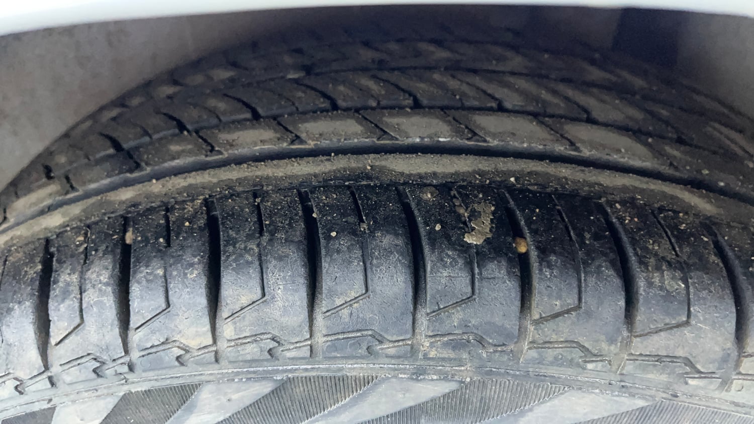 Used 2018 Maruti Suzuki Ciaz Alpha 1.4 AT Petrol Automatic tyres LEFT REAR TYRE TREAD VIEW