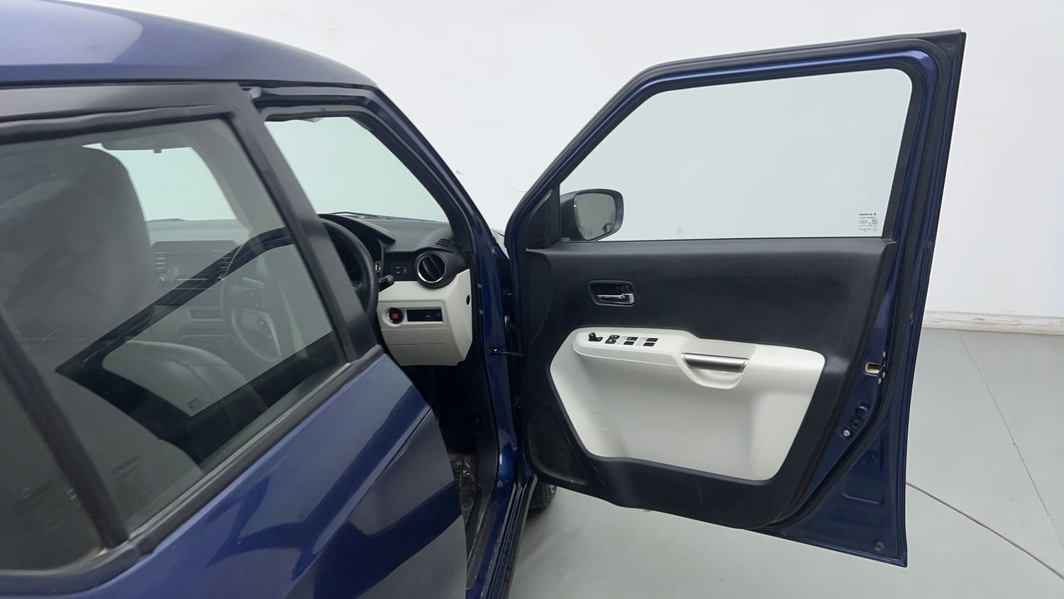 Used 2019 Maruti Suzuki Ignis Zeta 1.2 MT Petrol Manual interior RIGHT FRONT DOOR OPEN VIEW