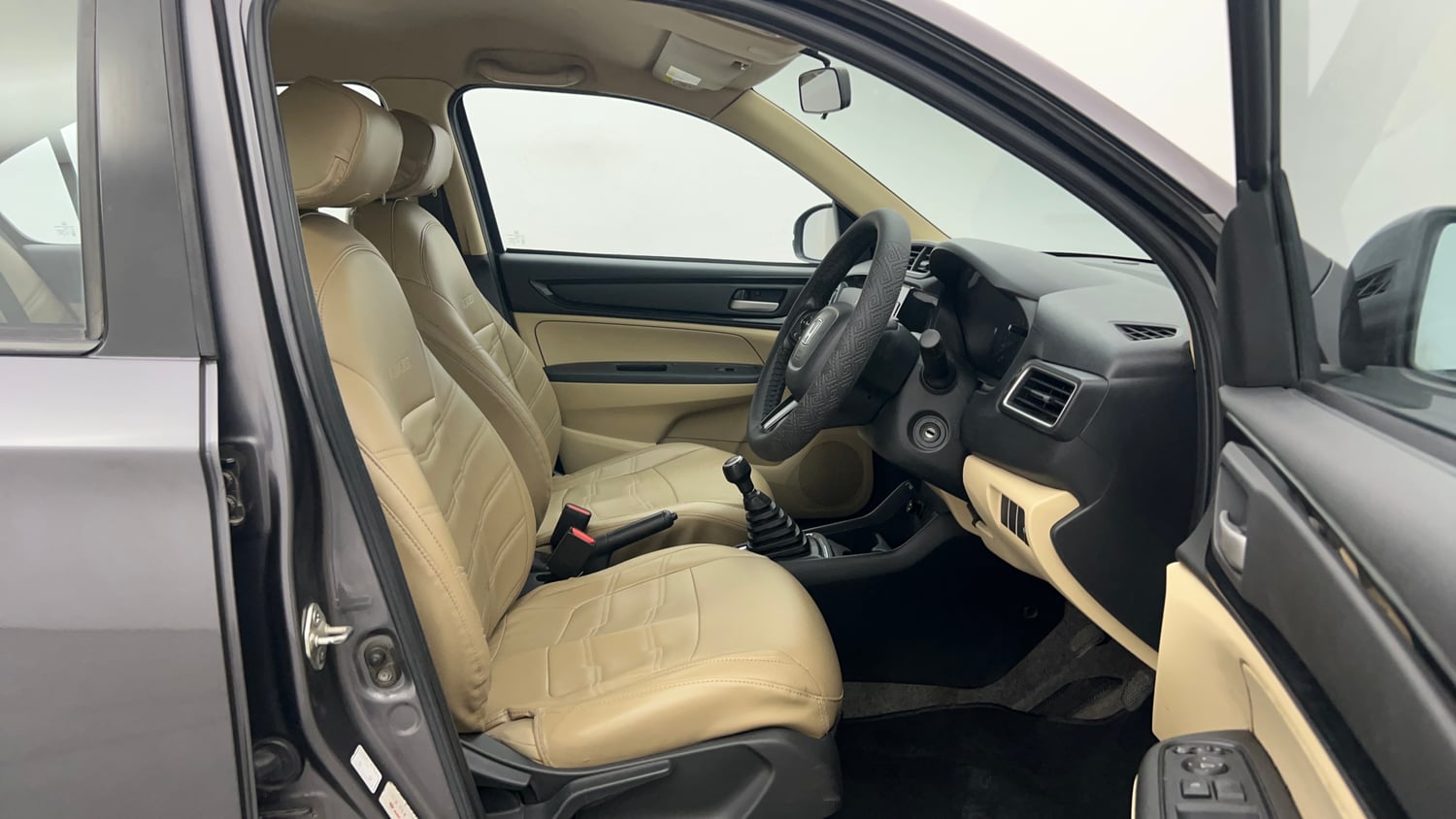 Used 2019 Honda Amaze 1.2 S MT Petrol Petrol Manual interior RIGHT SIDE FRONT DOOR CABIN VIEW