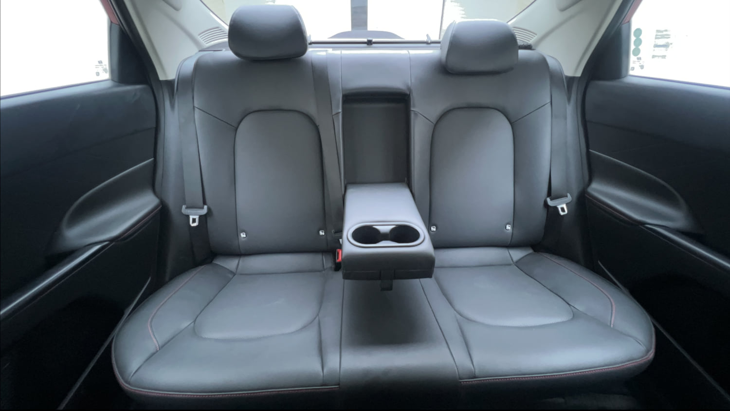 Used 2023 Hyundai Verna SX (O) 1.5 Turbo Petrol DCT Petrol Automatic interior REAR SEAT CONDITION VIEW