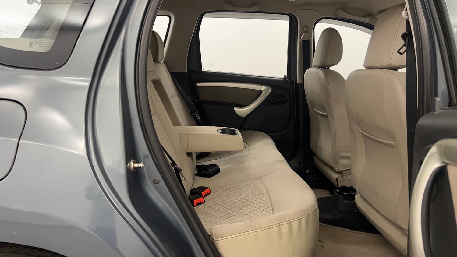 Used 2013 Renault Duster RxL Petrol Petrol Manual interior RIGHT SIDE REAR DOOR CABIN VIEW