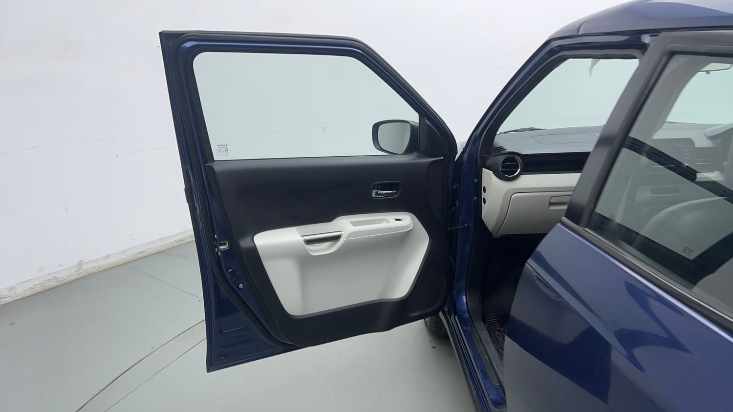 Used 2019 Maruti Suzuki Ignis Zeta 1.2 MT Petrol Manual interior LEFT FRONT DOOR OPEN VIEW