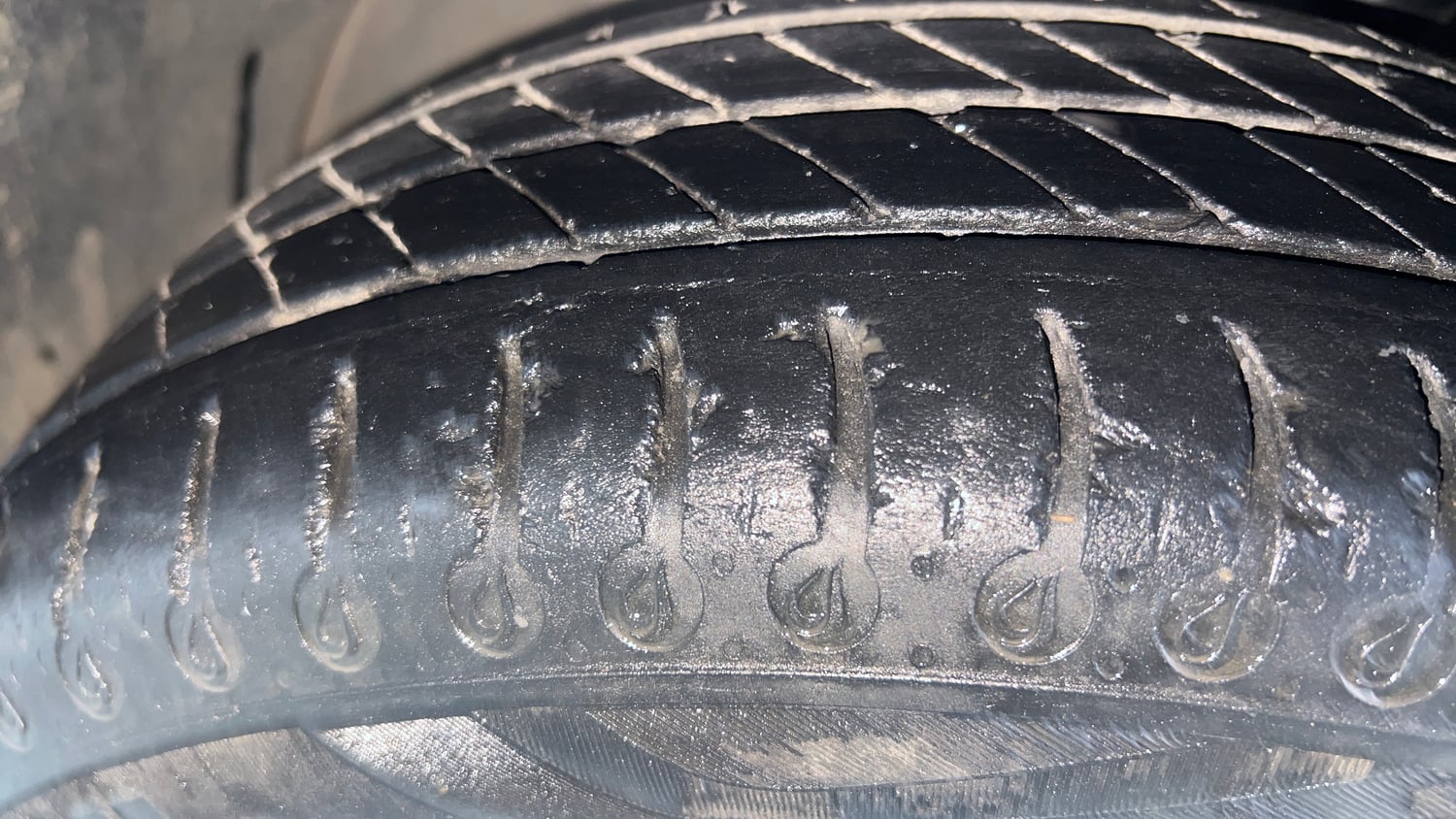 Used 2021 Tata Tiago XT Petrol Manual tyres LEFT FRONT TYRE TREAD VIEW