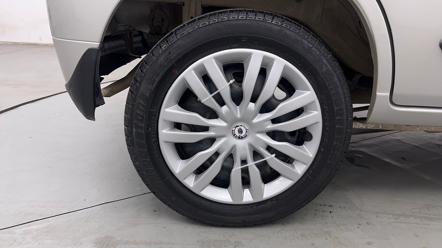 Used 2014 Maruti Suzuki Alto K10 VXi Petrol Manual tyres RIGHT REAR TYRE RIM VIEW