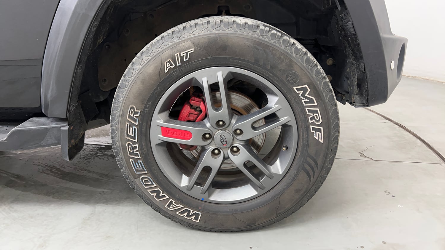 Used 2022 mahindra Thar LX Hard Top Petrol MT 4WD Petrol Manual tyres RIGHT FRONT TYRE RIM VIEW