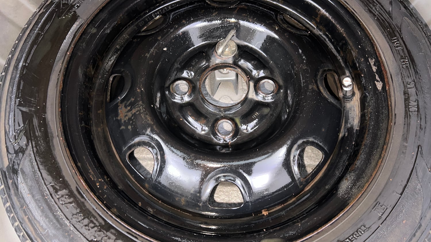Used 2014 Maruti Suzuki Alto K10 VXi Petrol Manual tyres SPARE TYRE VIEW