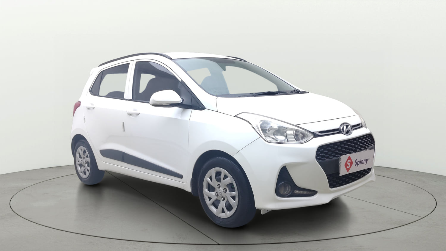 Used 2020 Hyundai Grand i10 Sportz 1.2 Kappa VTVT Petrol Manual exterior RIGHT FRONT CORNER VIEW
