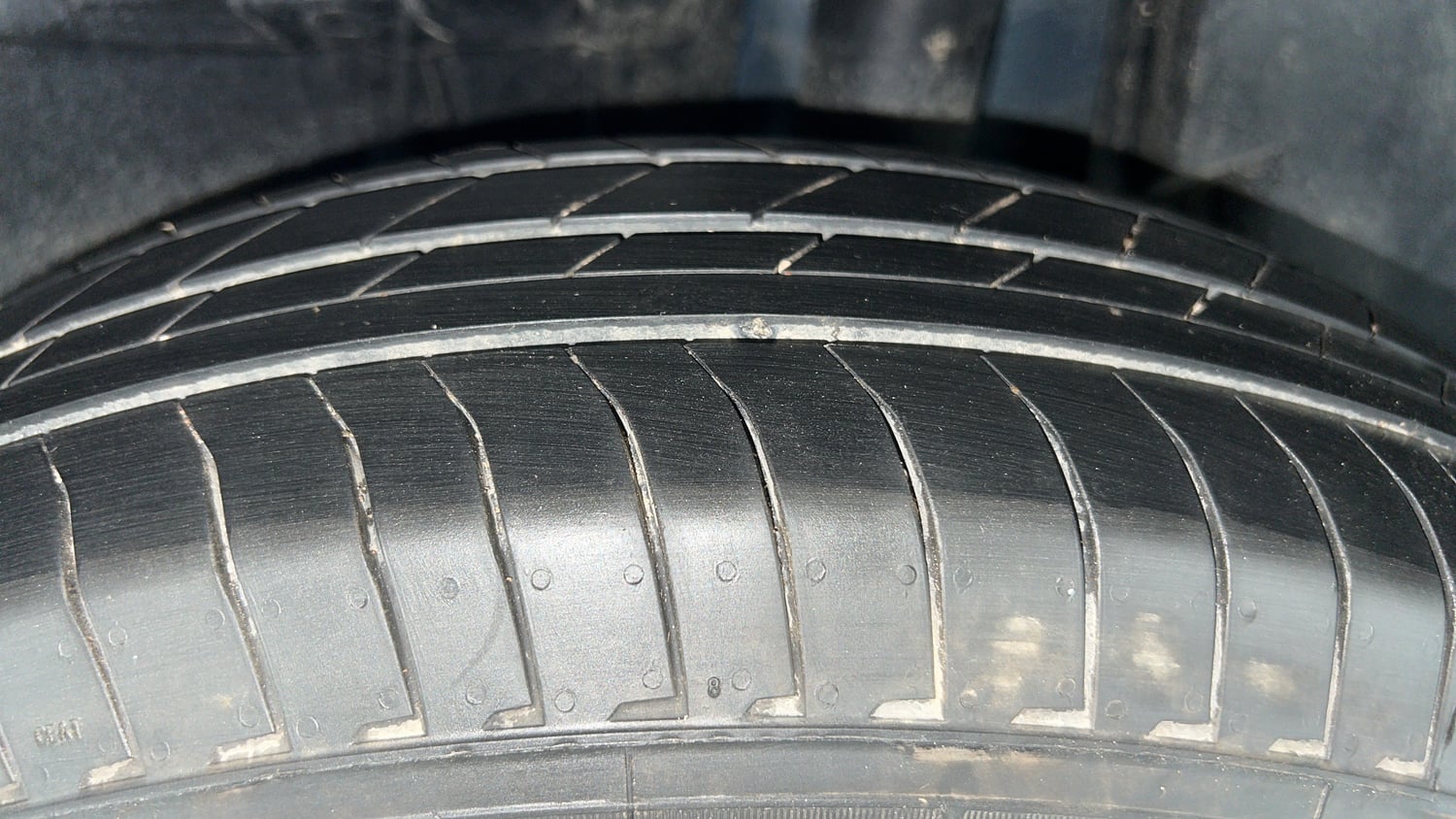 Used 2026 Maruti Suzuki Dzire VXi AMT Petrol Automatic tyres LEFT REAR TYRE TREAD VIEW