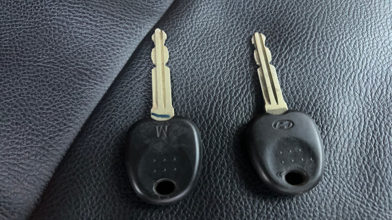 Used 2016 Hyundai Eon Magna + Petrol Manual extra CAR KEY VIEW