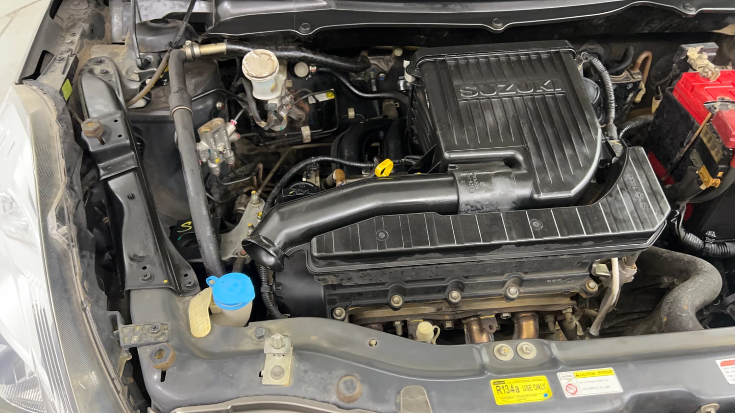 Used 2016 Maruti Suzuki Swift Dzire VXI Petrol Manual engine ENGINE RIGHT SIDE VIEW