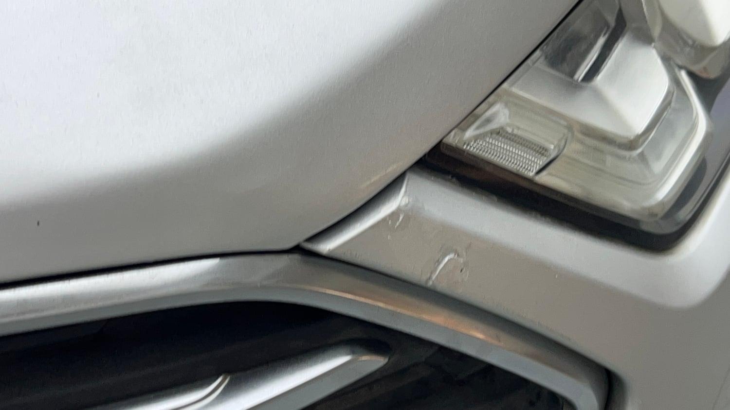 Used 2020 Ford EcoSport Titanium 1.5L Ti-VCT Petrol Manual dents MINOR SCRATCH