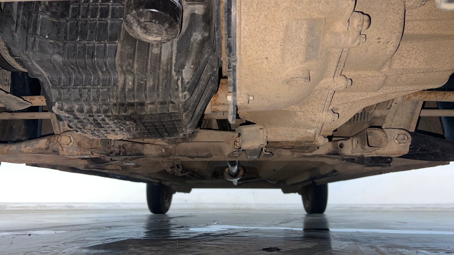 Used 2018 Renault Kwid RXL Petrol Manual extra FRONT LEFT UNDERBODY VIEW