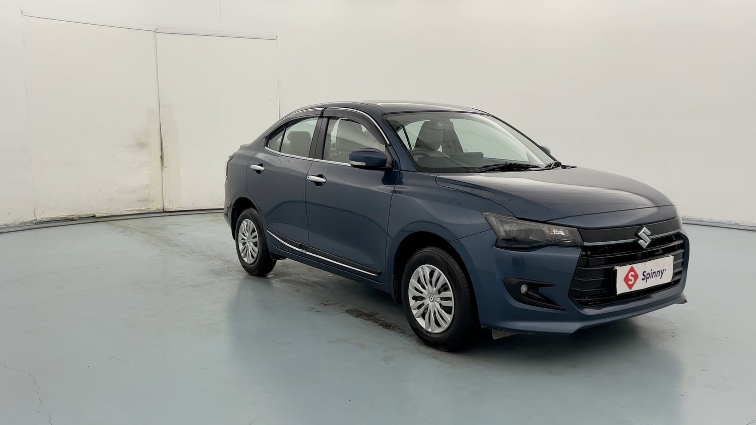 Used 2026 Maruti Suzuki Dzire VXi AMT Petrol Automatic exterior RIGHT FRONT CORNER VIEW