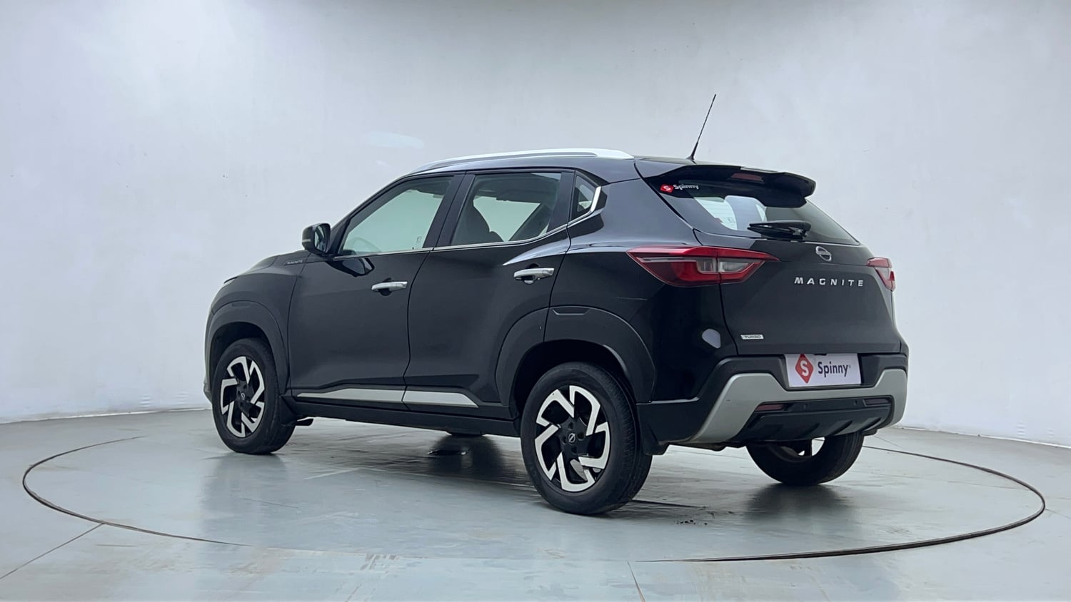 Used 2021 Nissan Magnite XV Premium Turbo (O) Petrol Manual exterior LEFT REAR CORNER VIEW