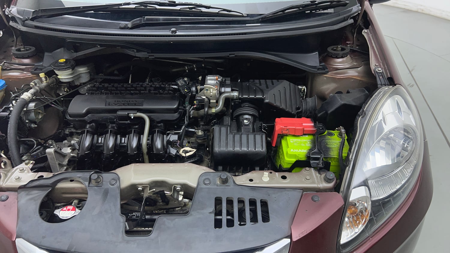Used 2015 Honda Amaze 1.2 SX i-VTEC Petrol Manual engine ENGINE LEFT SIDE VIEW