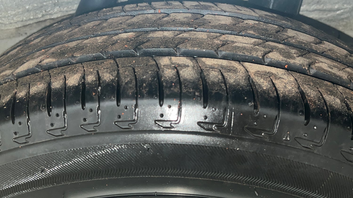 Used 2023 Honda City ZX Petrol Petrol Manual tyres LEFT REAR TYRE TREAD VIEW
