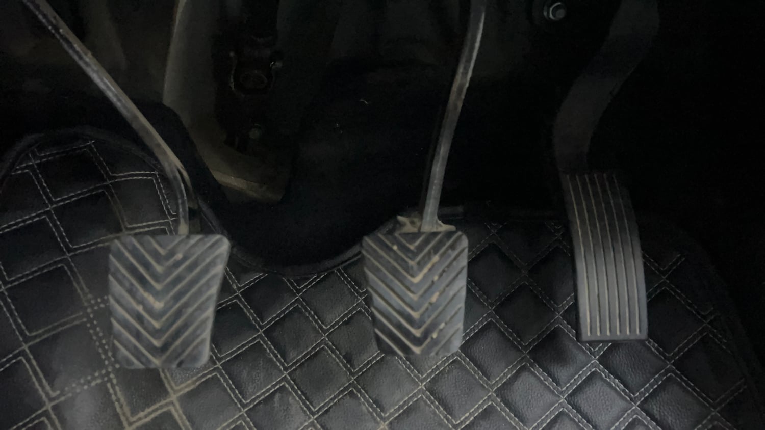 Used 2021 Kia Sonet HTX 1.5 Diesel Manual interior PEDALS VIEW