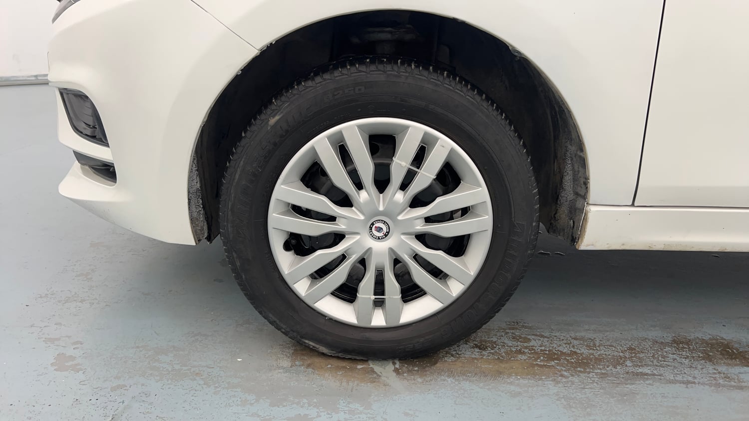 Used 2021 Tata Tiago XT Petrol Manual tyres LEFT FRONT TYRE RIM VIEW