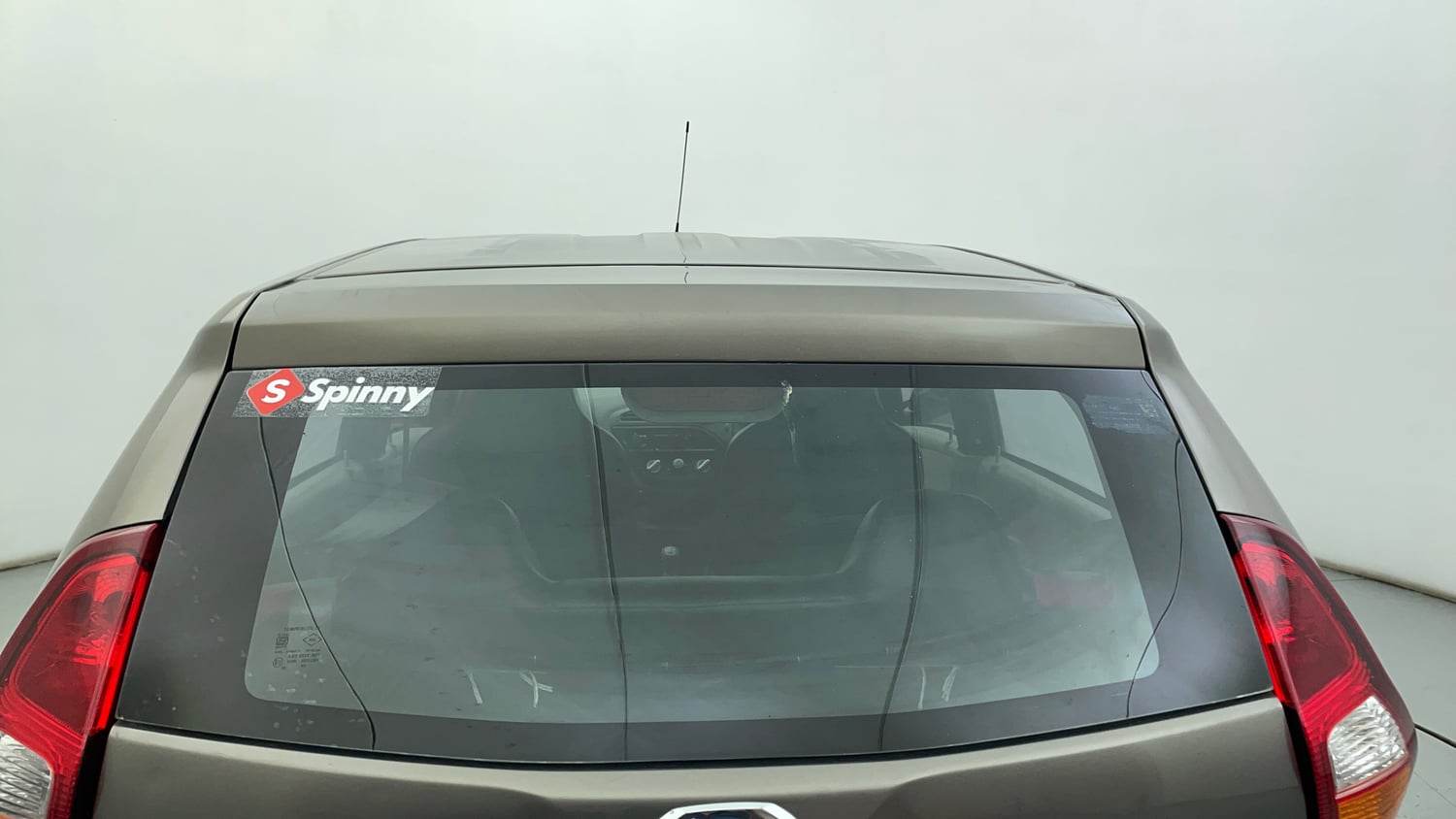 Used 2016 Datsun Redi-GO T (O) Petrol Manual exterior BACK WINDSHIELD VIEW
