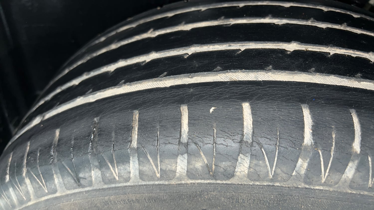 Used 2021 Toyota Urban Cruiser Premium Grade AT Petrol Automatic tyres LEFT REAR TYRE TREAD VIEW