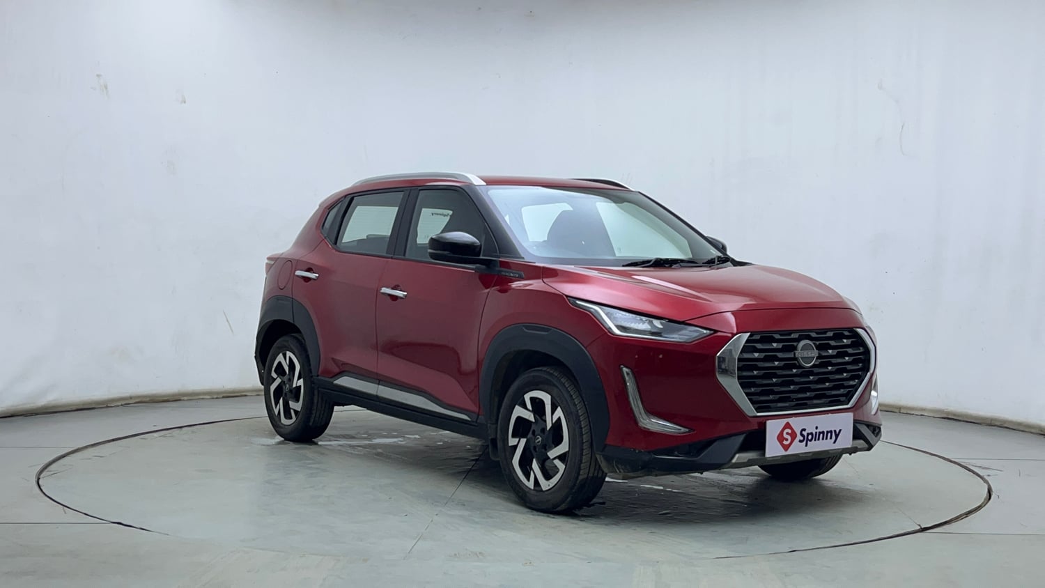 Used 2023 Nissan Magnite XV Turbo CVT Petrol Automatic exterior RIGHT FRONT CORNER VIEW