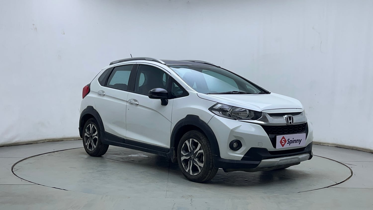 Used 2018 Honda WR-V VX MT Diesel Diesel Manual exterior RIGHT FRONT CORNER VIEW