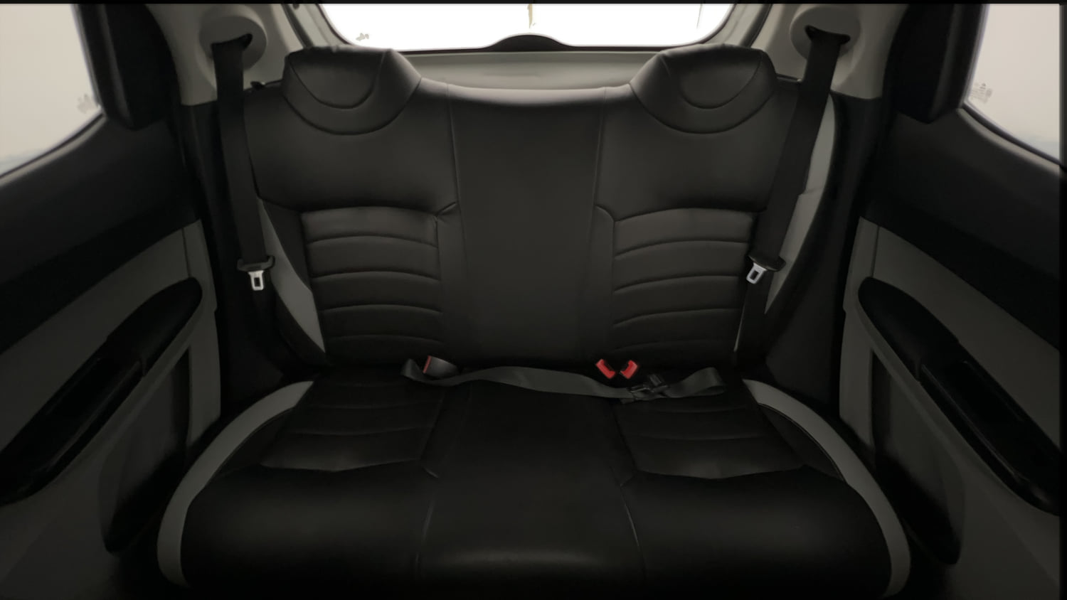 Used 2021 Tata Tiago XT Petrol Manual interior REAR SEAT CONDITION VIEW