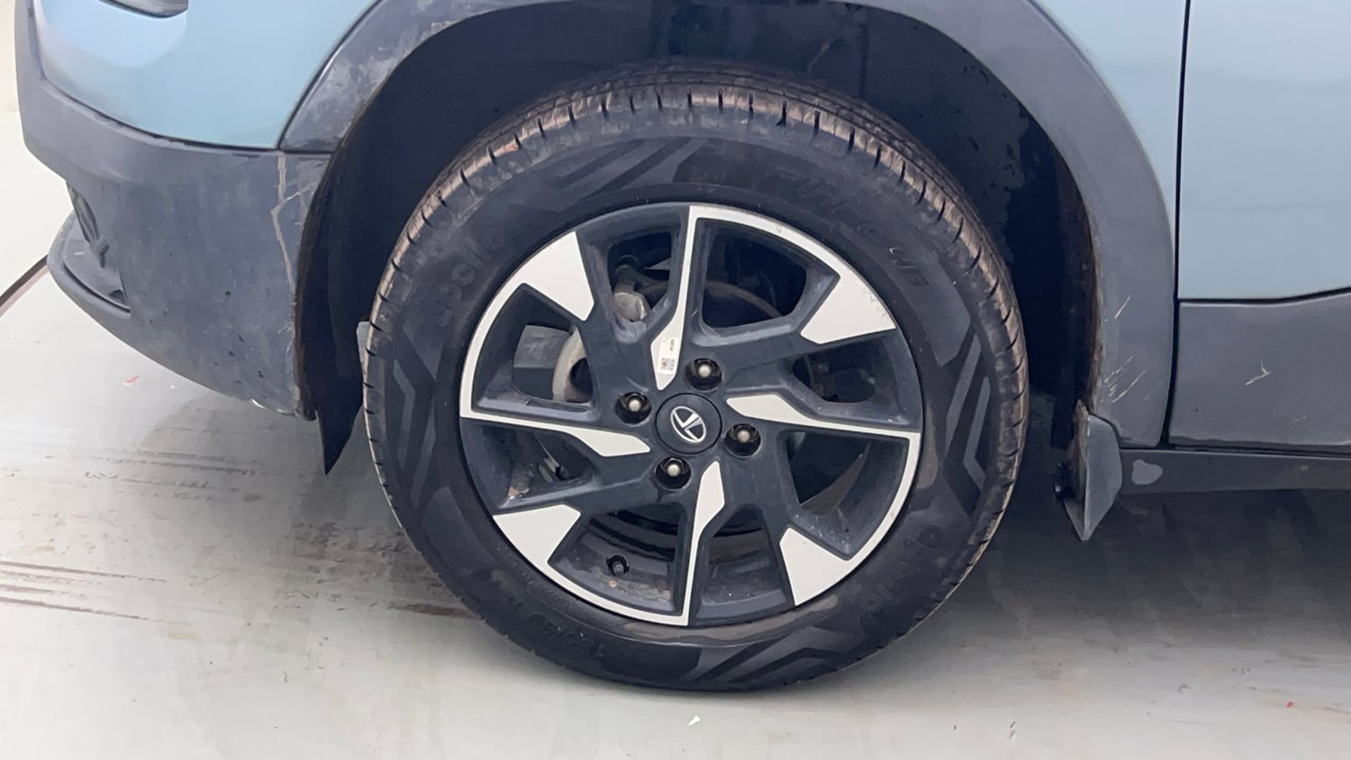 Used 2023 Tata Punch Creative Dual Tone AMT Petrol Automatic tyres LEFT FRONT TYRE RIM VIEW