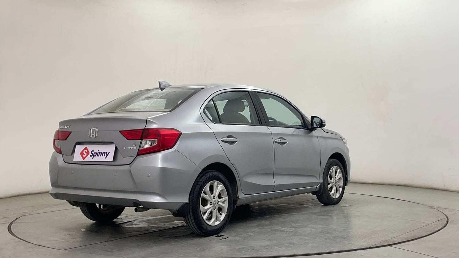 Used 2019 Honda Amaze 1.2 V MT Petrol Petrol Manual exterior RIGHT REAR CORNER VIEW