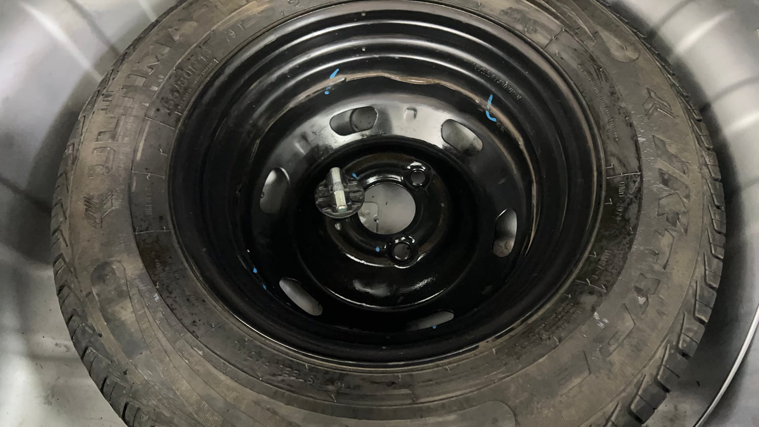 Used 2018 Renault Kwid RXT Petrol Manual tyres SPARE TYRE VIEW