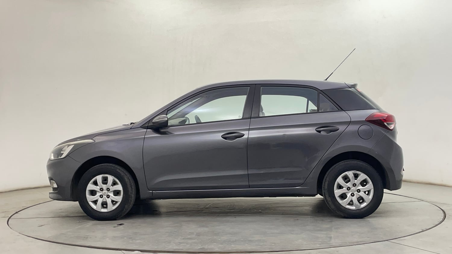 Used 2017 Hyundai Elite i20 Sportz 1.2 Petrol Manual exterior LEFT SIDE VIEW