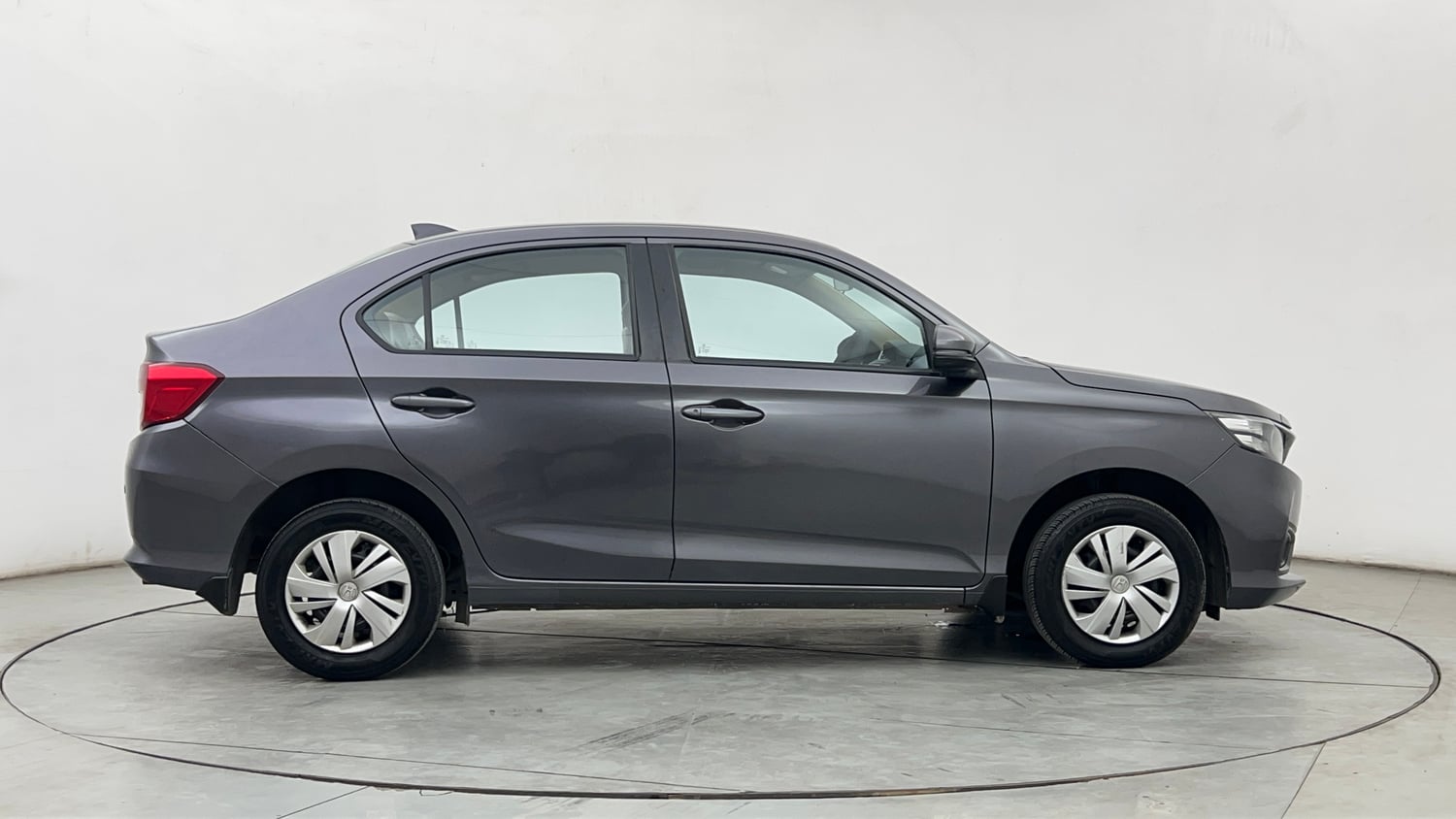Used 2019 Honda Amaze 1.2 S MT Petrol Petrol Manual exterior RIGHT SIDE VIEW