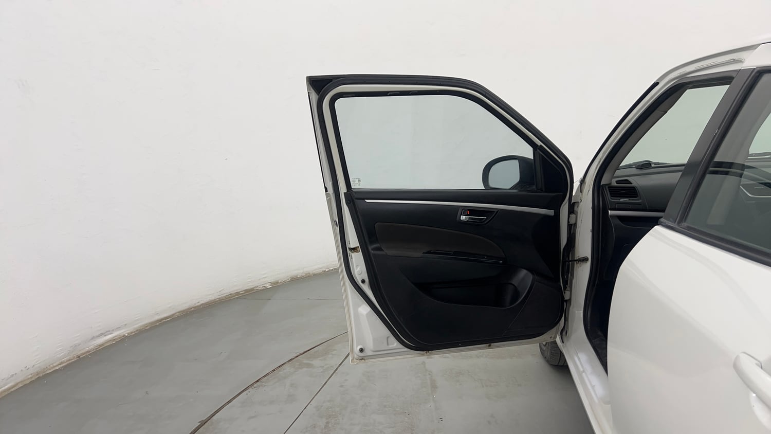 Used 2014 Maruti Suzuki Swift VXi Petrol Manual interior LEFT FRONT DOOR OPEN VIEW