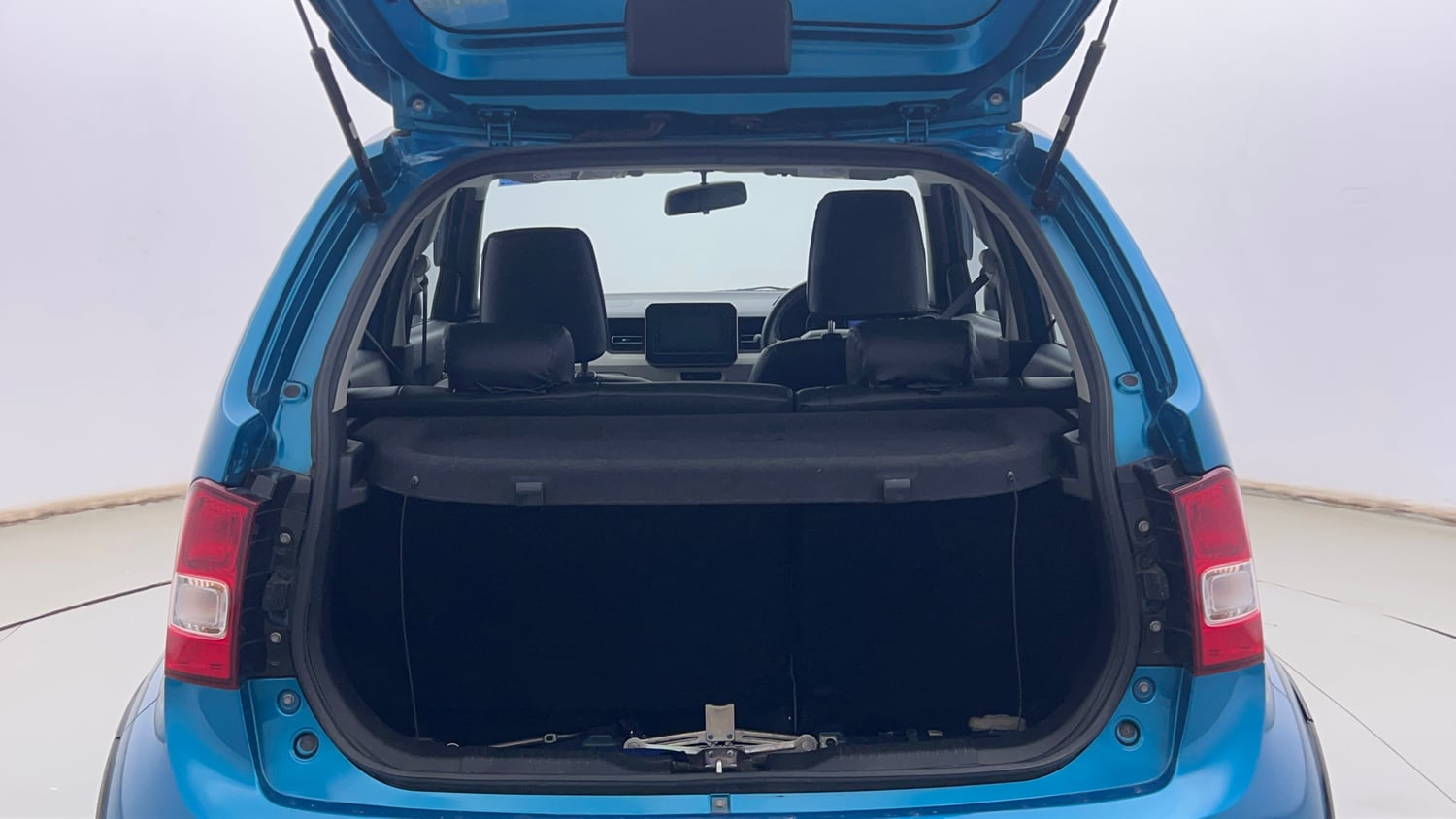 Used 2024 Maruti Suzuki Ignis Zeta 1.2 AMT Petrol Automatic interior DICKY INSIDE VIEW