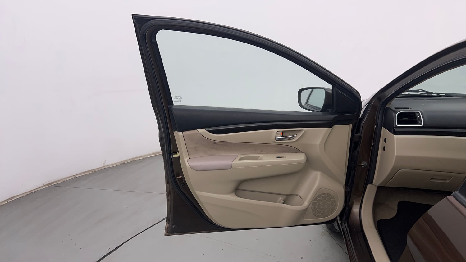 Used 2015 Maruti Suzuki Ciaz VXi+ AT Petrol Automatic interior LEFT FRONT DOOR OPEN VIEW