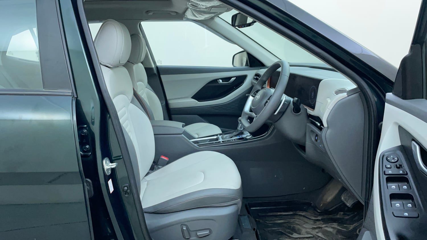 Used 2024 Hyundai Creta 1.5 CRDi Diesel AT DSL SX(O) Diesel Automatic interior RIGHT SIDE FRONT DOOR CABIN VIEW