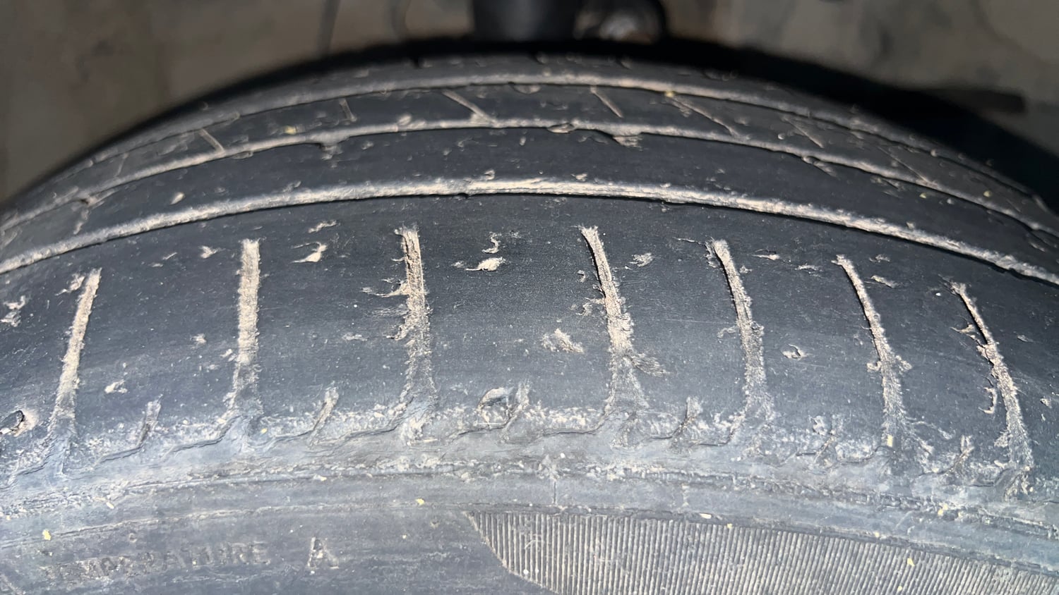Used 2016 Honda City VX CVT Petrol Automatic tyres RIGHT FRONT TYRE TREAD VIEW