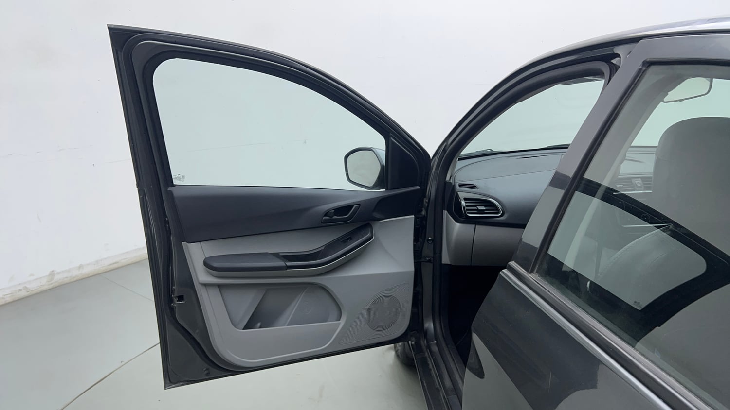 Used 2021 Tata Tiago XT Petrol Manual interior LEFT FRONT DOOR OPEN VIEW