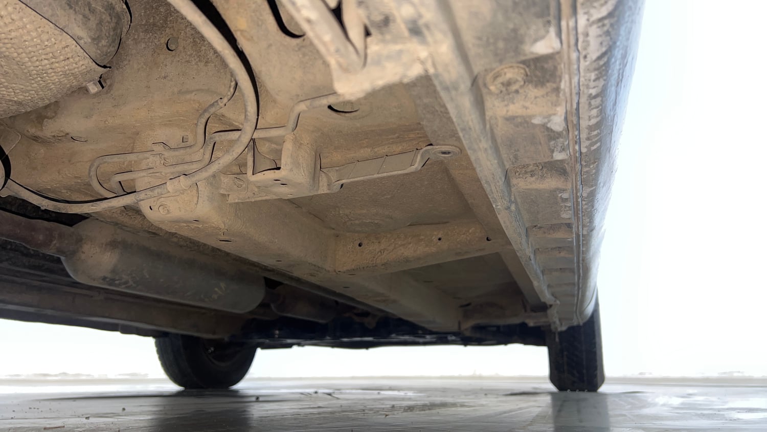 Used 2014 Maruti Suzuki Swift LXi Petrol Manual extra REAR RIGHT UNDERBODY VIEW