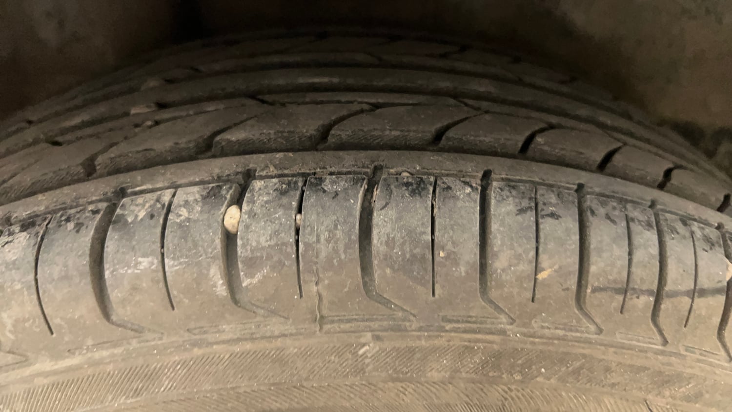 Used 2014 Honda Amaze 1.2 S i-VTEC Petrol Manual tyres RIGHT REAR TYRE TREAD VIEW