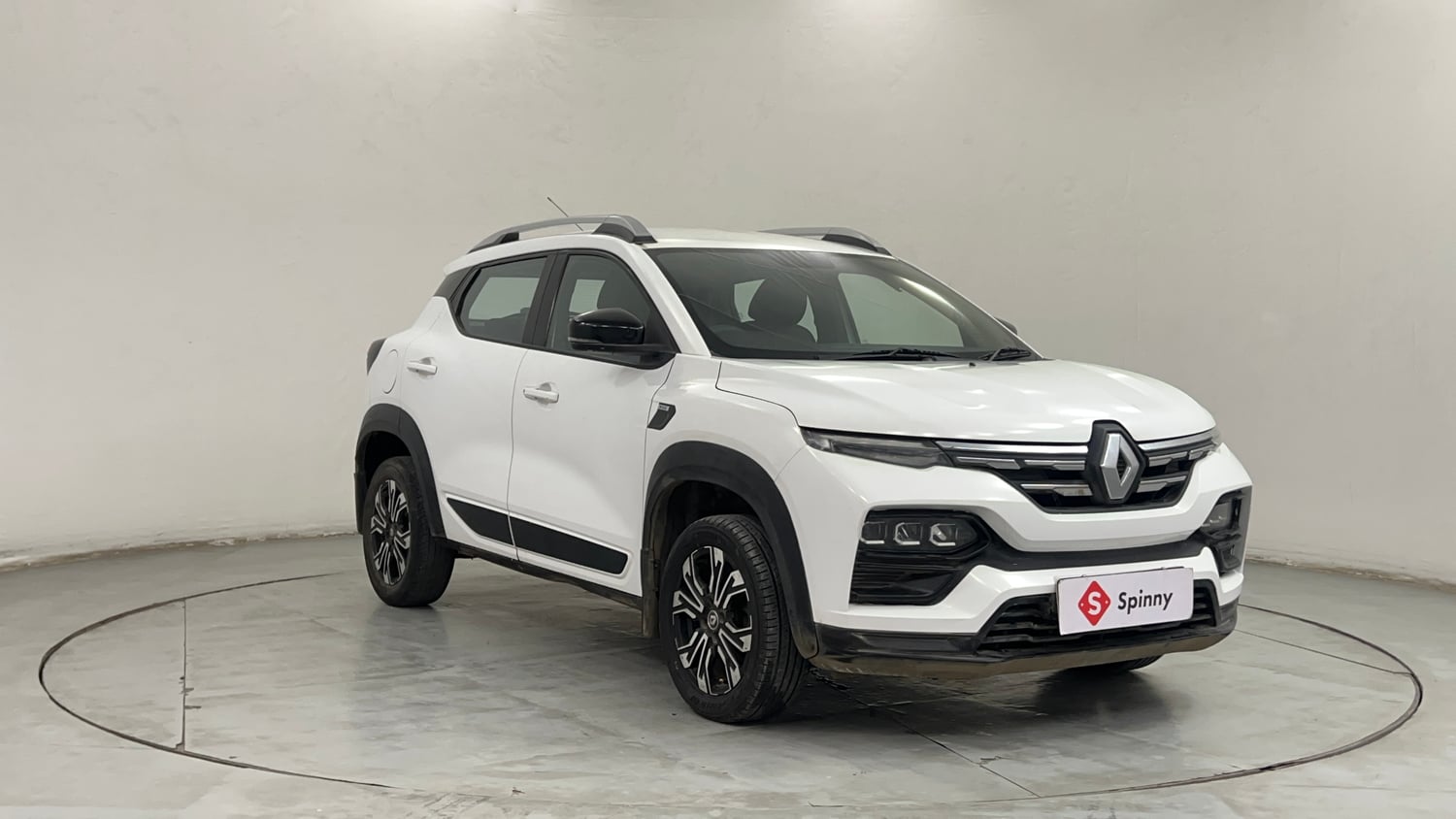 Used 2021 Renault Kiger RXZ AMT Petrol Automatic exterior RIGHT FRONT CORNER VIEW