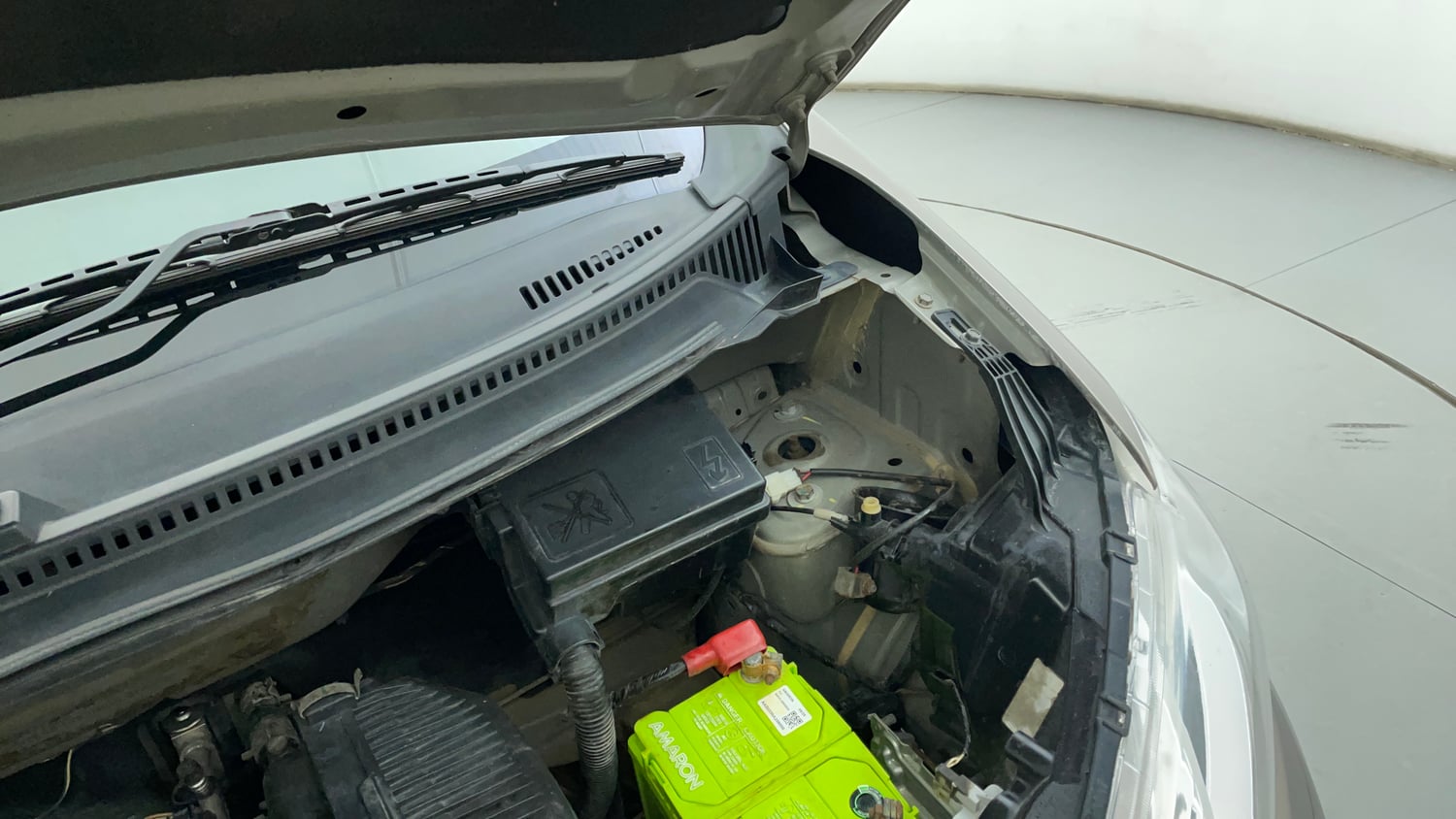 Used 2016 Datsun Redi-GO T (O) Petrol Manual engine ENGINE LEFT SIDE HINGE & APRON VIEW