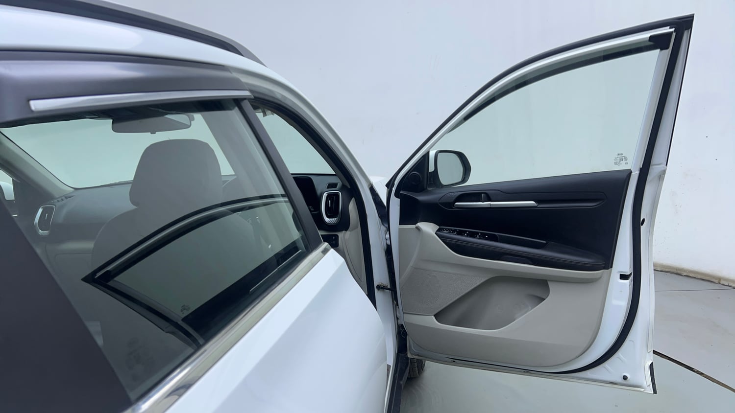 Used 2021 Kia Sonet HTX 1.5 Diesel Manual interior RIGHT FRONT DOOR OPEN VIEW