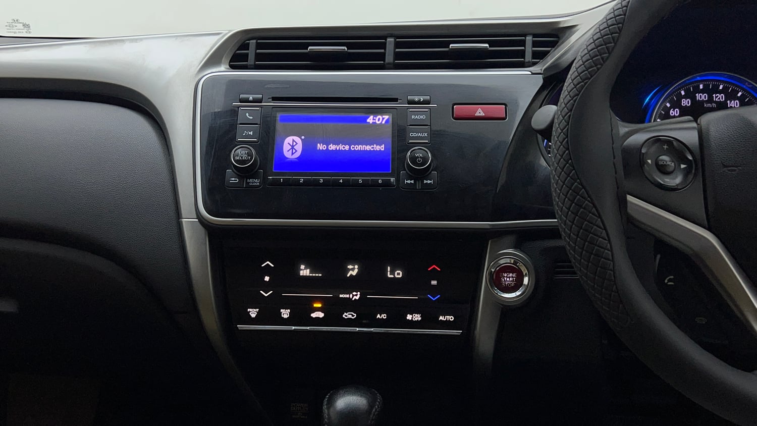 Used 2015 Honda City VX CVT Petrol Automatic interior MUSIC SYSTEM & AC CONTROL VIEW