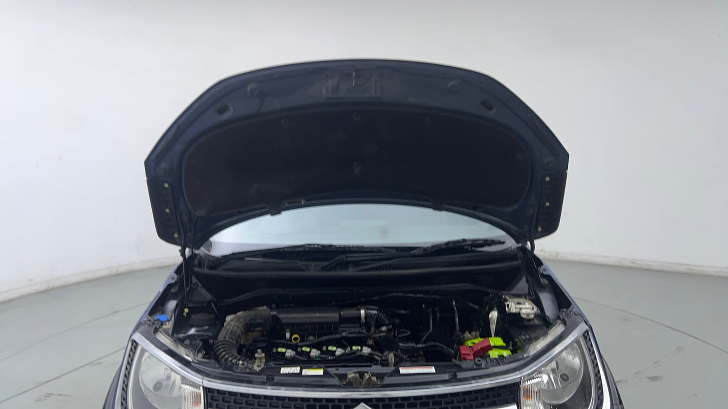 Used 2019 Maruti Suzuki Ignis Zeta 1.2 MT Petrol Manual engine ENGINE & BONNET OPEN FRONT VIEW
