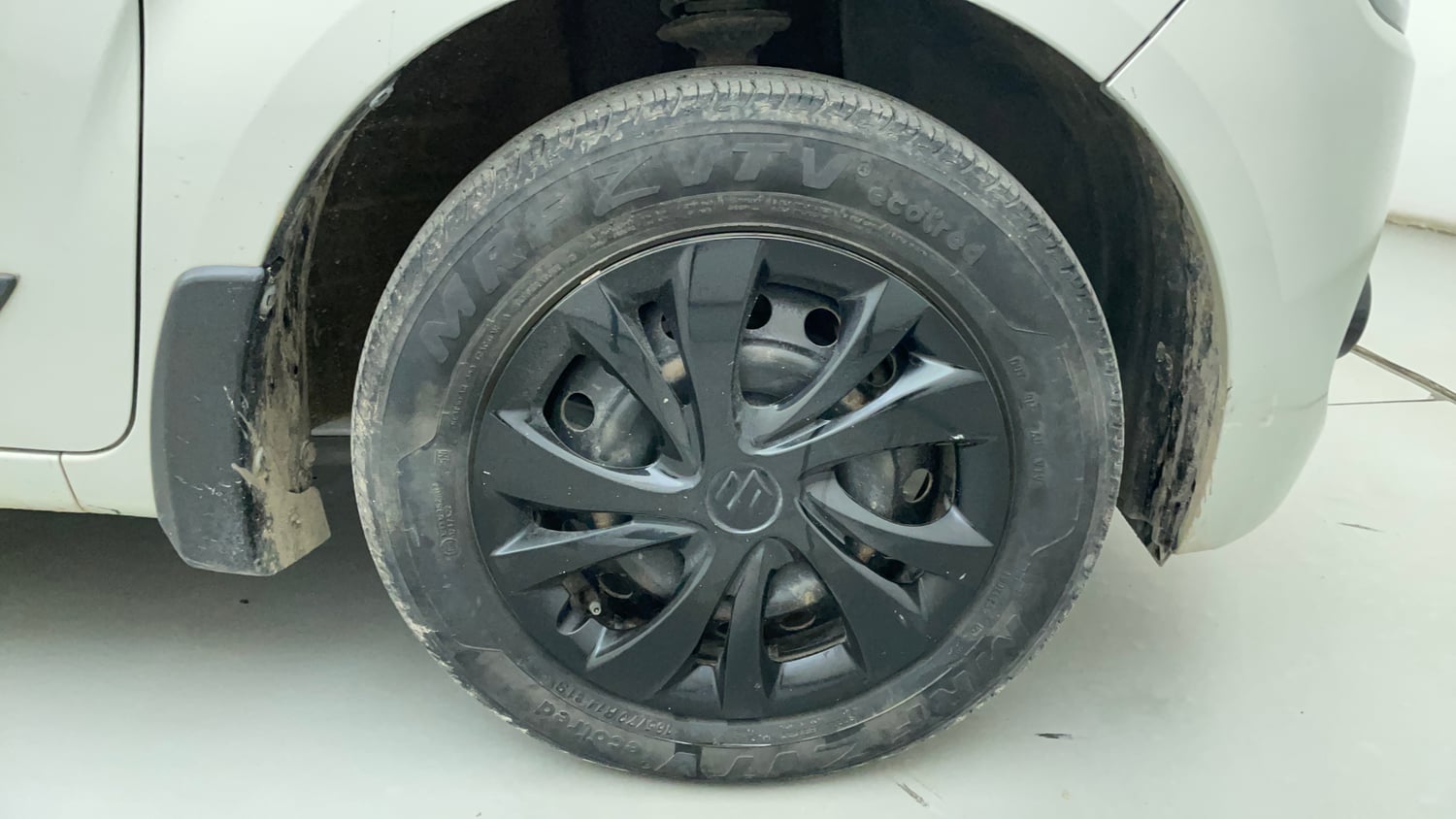 Used 2022 Maruti Suzuki Wagon R VXi (O) 1.2 Petrol Manual tyres RIGHT FRONT TYRE RIM VIEW