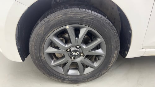 Used 2020 Hyundai Elite i20 Sportz Plus 1.2 Petrol Manual tyres LEFT FRONT TYRE RIM VIEW
